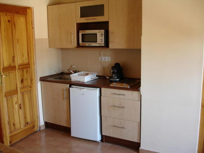 Mediterran Apartman Es Vendeghaz Hajduszoboszlo Exterior foto