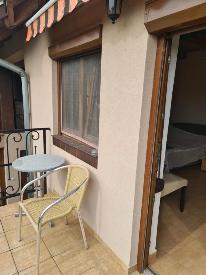 Mediterran Apartman Es Vendeghaz Hajduszoboszlo Exterior foto